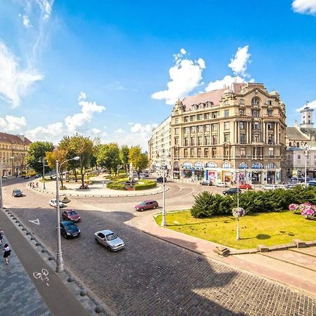 Апартаменти З Балконом На Центр Львова Kültér fotó
